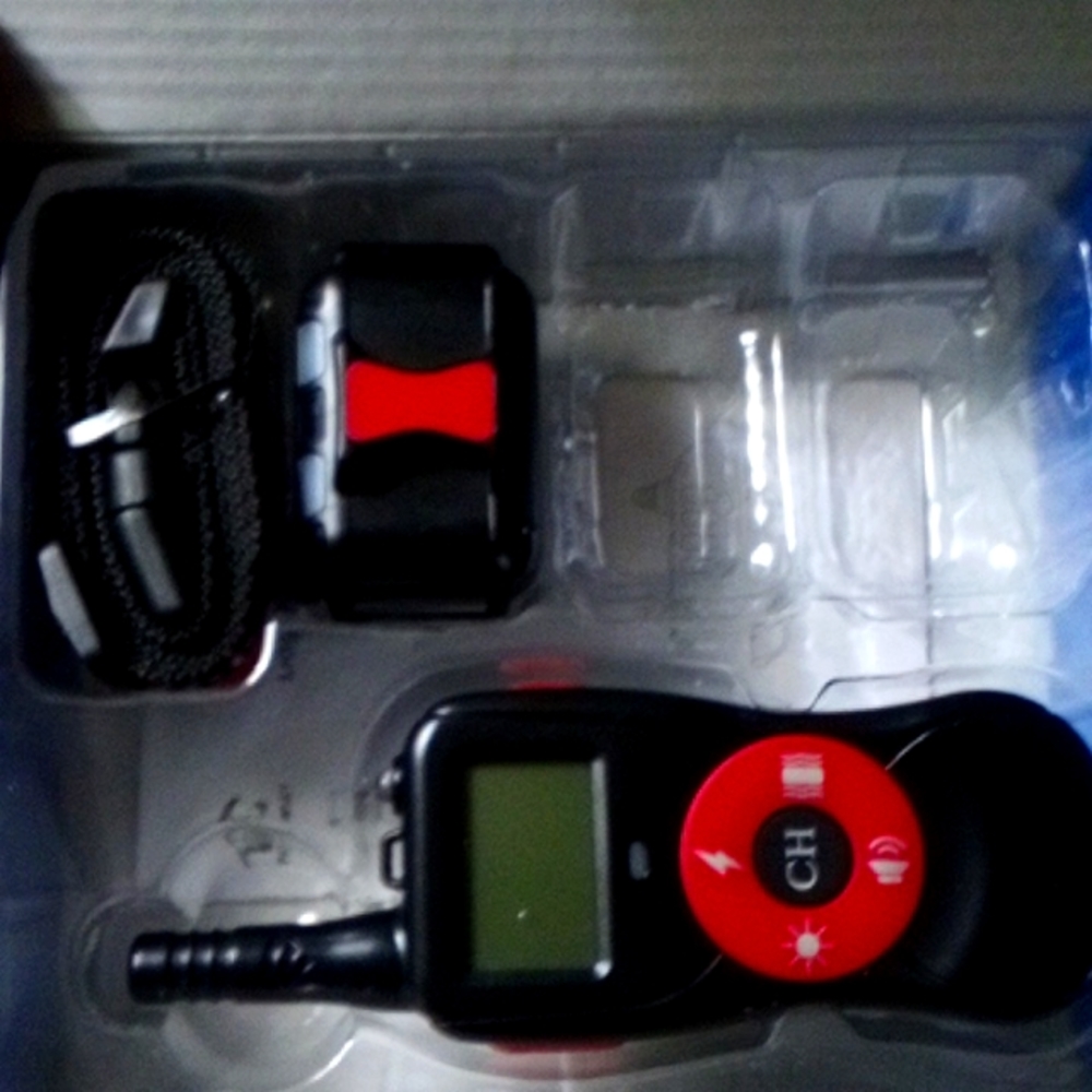 Rechargeable remote dog trainer 880 yards